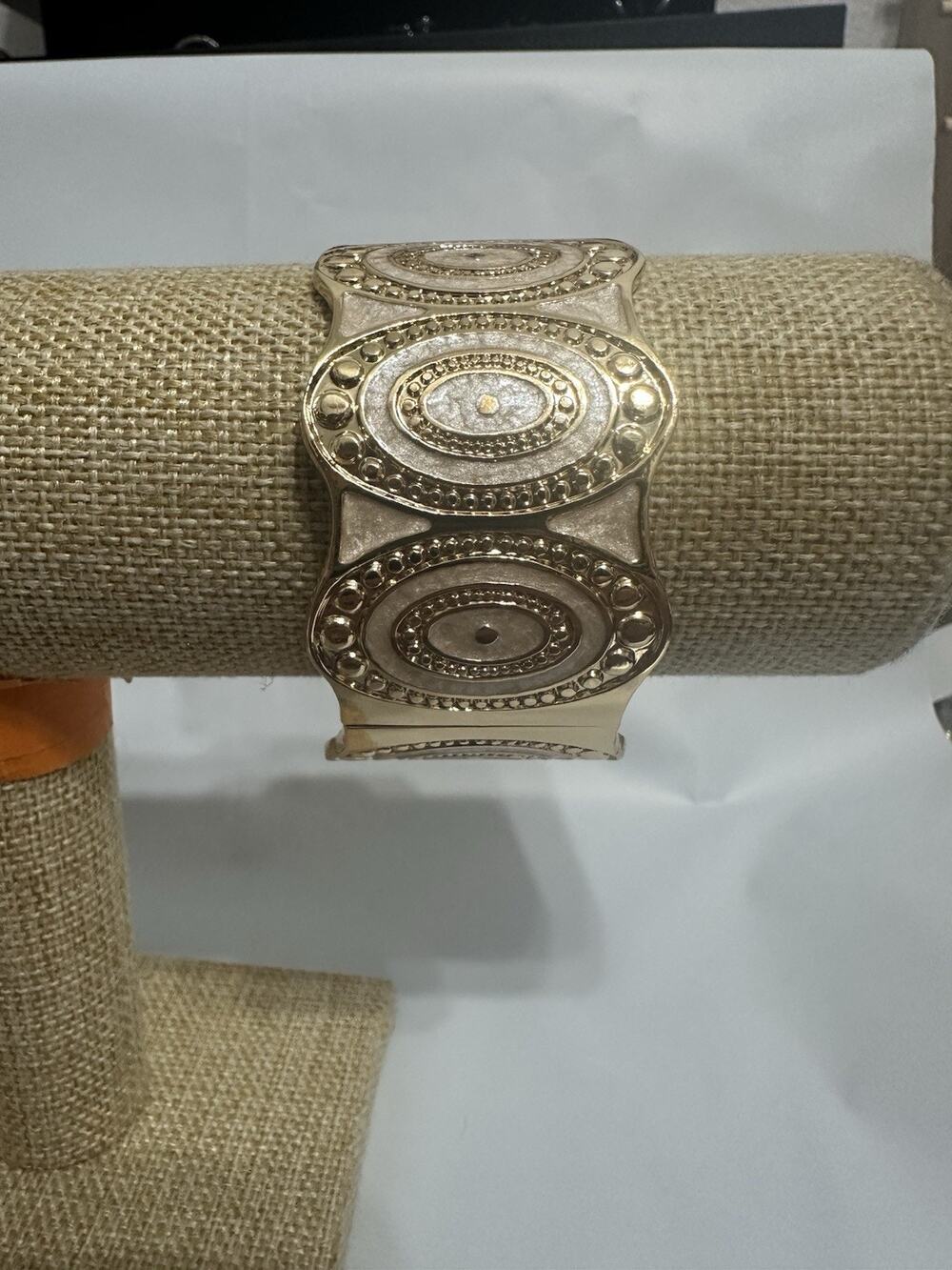 Sequin Nordstrom Pearl & Gold Gold Tone Statement Enamel Bracelet #128